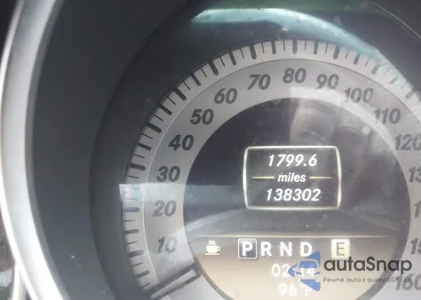 2012 Mercedes-Benz C 300 Luxury 4Matic/Sport 4Matic z USA, uszkodzony, nr VIN WDDGF8BBXCR209813